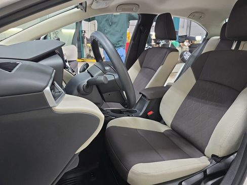 Used 2025 Toyota Corolla LE image 15