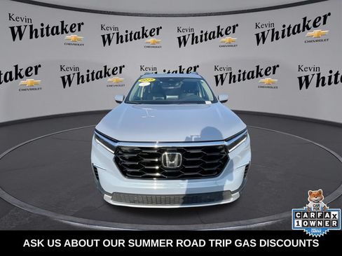 Used 2025 Honda Pilot Touring image 3