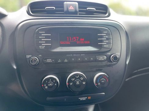 Used 2016 Kia Soul FWD image 15