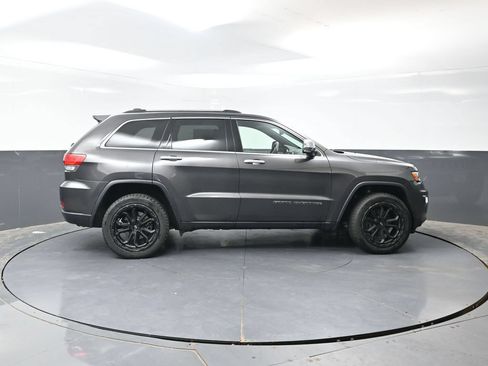 Used 2018 Jeep Grand Cherokee Limited w/ Trailer Tow Group IV AWD/4WD image 2