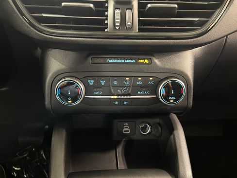 Used 2025 Ford Escape ST-Line FWD image 16