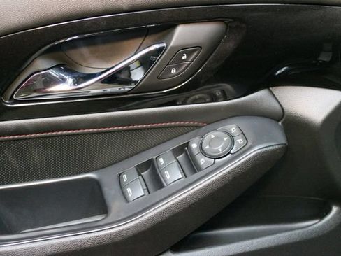 Used 2022 Chevrolet Traverse RS AWD/4WD image 19