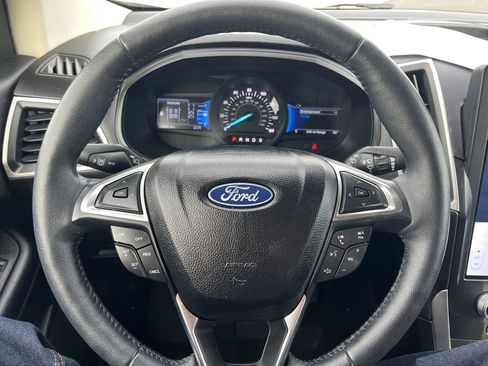 Certified 2023 Ford Edge SEL w/ Convenience Package image 12