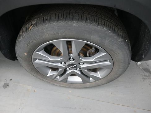 Certified 2023 Kia Seltos S w/ Navigation Package AWD/4WD image 9