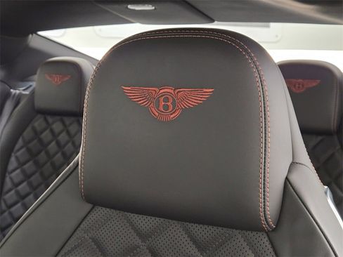Used 2017 Bentley Continental GT image 32