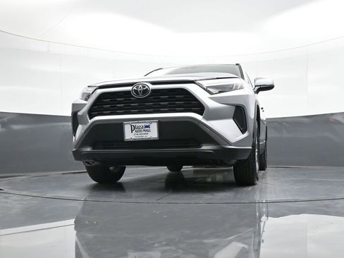 Certified 2025 Toyota RAV4 XLE w/ Convenience Package image 28