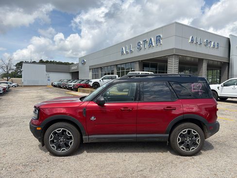 New 2025 Ford Bronco Sport Outer Banks w/ Outer Banks Tech Package+ AWD/4WD image 8