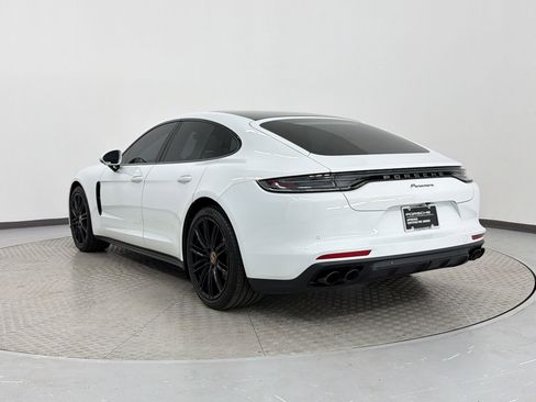 Certified 2023 Porsche Panamera image 3