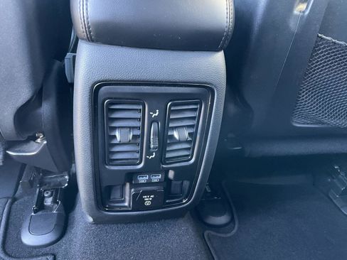 Used 2020 Jeep Grand Cherokee Limited X image 19