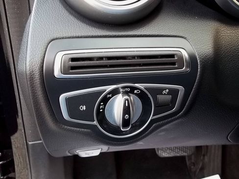 Used 2017 Mercedes-Benz C 300 4MATIC Sedan image 20