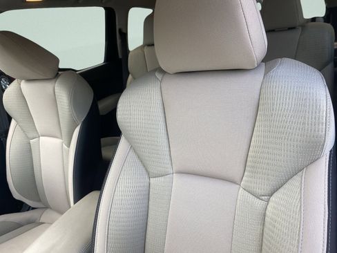 Used 2022 Subaru Ascent Premium w/ Convenience Package image 14