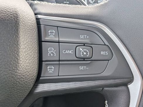 New 2025 Jeep Grand Cherokee L Laredo w/ Luxury Tech Group I image 27