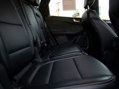 Used 2025 Ford Escape Platinum AWD/4WD image 12