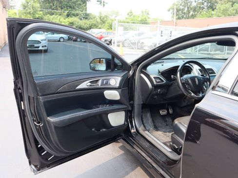 Used 2017 Lincoln MKZ Reserve w/ Luxury Package AWD/4WD image 18