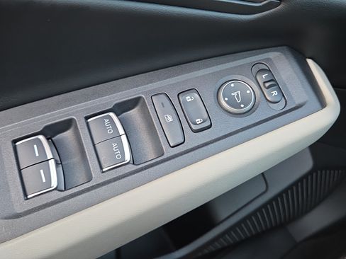 Used 2025 Honda Accord EX-L image 33