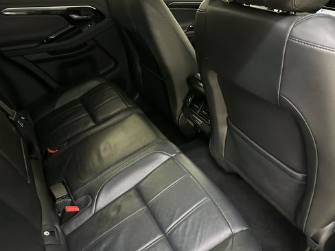 Used 2021 Land Rover Range Rover Evoque SE image 30