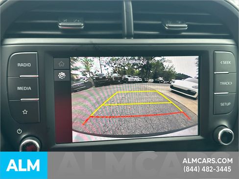 Used 2025 Kia Soul LX w/ LX Technology Package FWD image 32