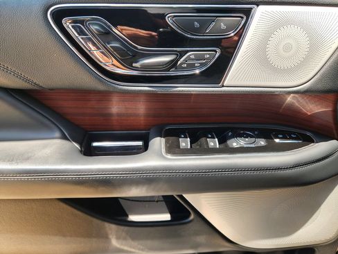 Used 2023 Lincoln Navigator L Reserve AWD/4WD image 24