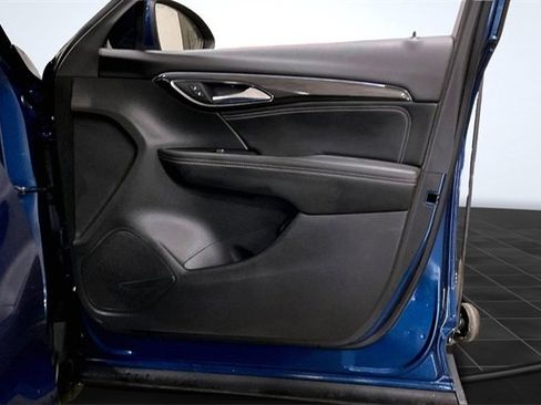 Used 2023 Buick Envision Essence image 24