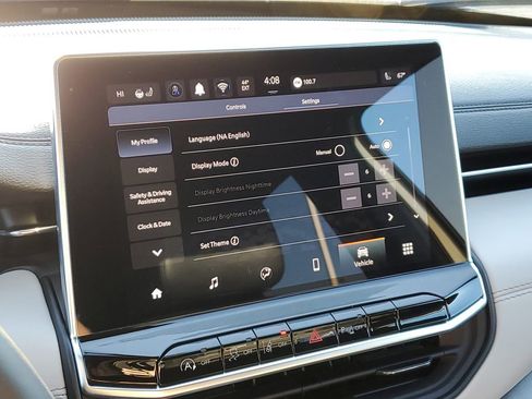 Used 2025 Jeep Compass Limited image 16