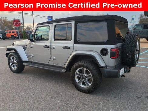 Used 2018 Jeep Wrangler Unlimited Sahara image 6