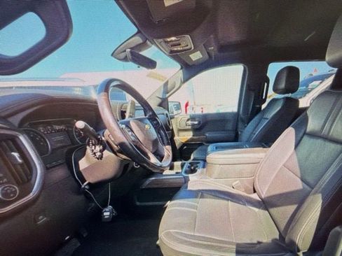 Used 2020 Chevrolet Silverado 1500 High Country w/ Technology Package AWD/4WD image 5