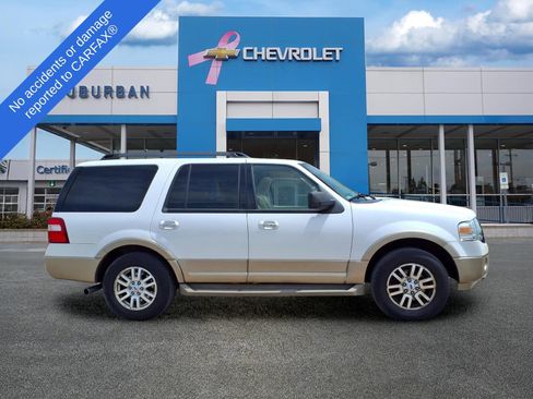 Used 2014 Ford Expedition XLT w/ Equipment Group 202A AWD/4WD image 4