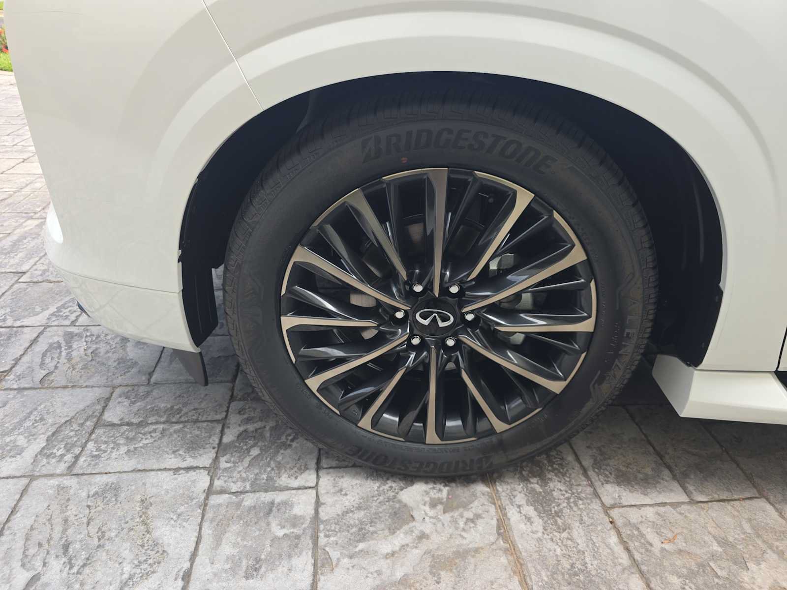 New 2027 INFINITI QX80 Autograph w/ Premium Cargo Package AWD/4WD image 10