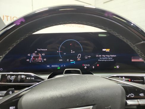 Used 2023 Cadillac Lyriq 2WD image 19