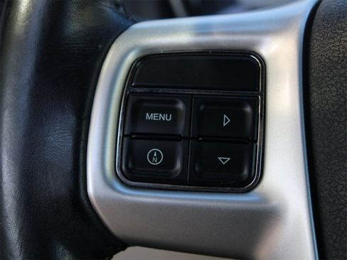 Used 2011 Chrysler 200 Touring image 18