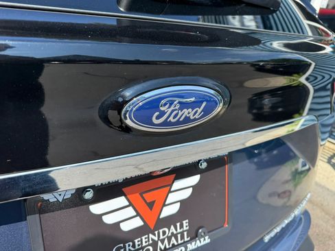 Used 2019 Ford Edge Titanium w/ Cold Weather Package AWD/4WD image 37