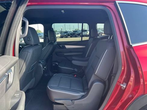 Used 2025 Buick Enclave Preferred FWD image 13