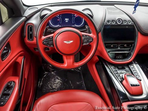 Used 2022 Aston Martin DBX AWD/4WD image 16