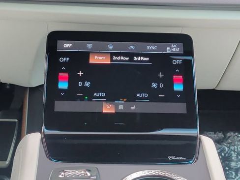 Certified 2026 Cadillac Vistiq Sport image 4