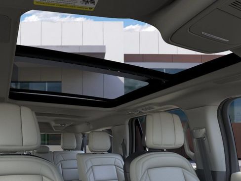 New 2026 Lincoln Navigator L Reserve AWD/4WD image 22