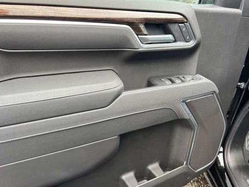 New 2026 GMC Sierra 1500 Elevation image 13