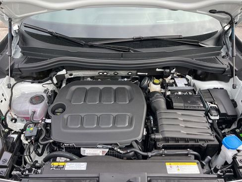 New 2026 Volkswagen Tiguan SE R-Line image 11