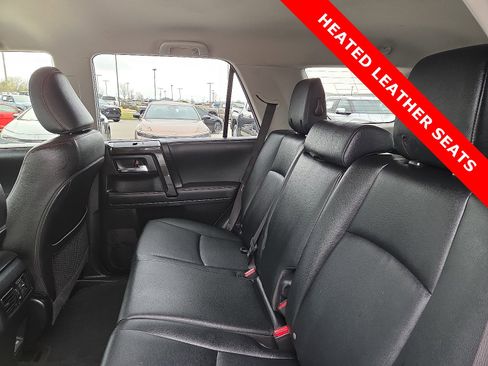 Used 2024 Toyota 4Runner TRD Off-Road Premium AWD/4WD image 10