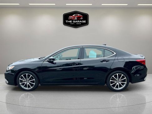Used 2018 Acura TLX V6 SH-AWD image 2