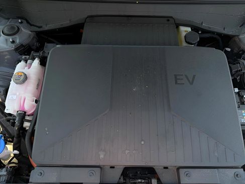 Certified 2024 Hyundai Kona SEL FWD image 12