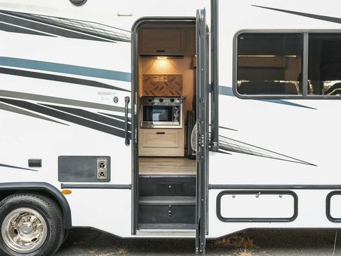 Used 2023 Ford E-450 and Econoline 450 Super Duty w/ Motorhome Prep Package RWD image 54