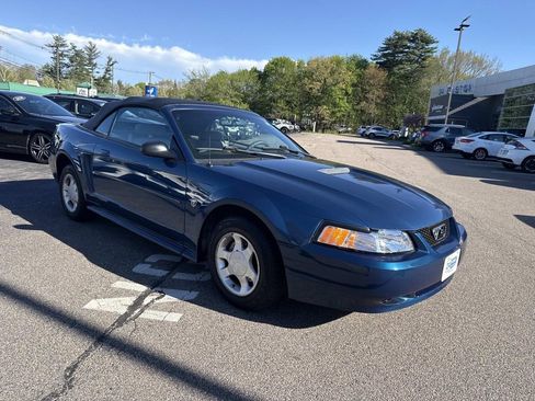 Used 1999 Ford Mustang Convertible RWD image 7