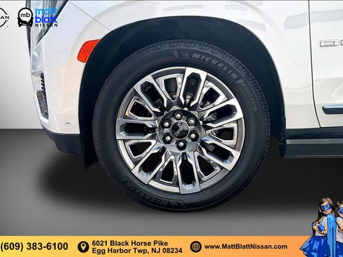 Used 2023 GMC Yukon Denali Ultimate AWD/4WD image 8
