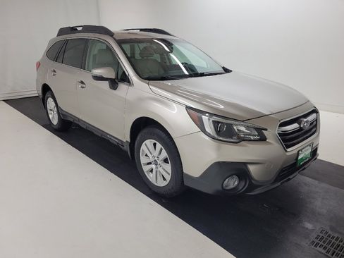 Used 2018 Subaru Outback 2.5i Premium AWD/4WD image 13
