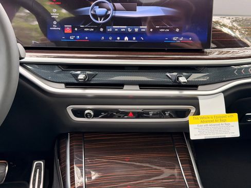 New 2027 BMW X7 xDrive40i w/ M Sport Package AWD/4WD image 20