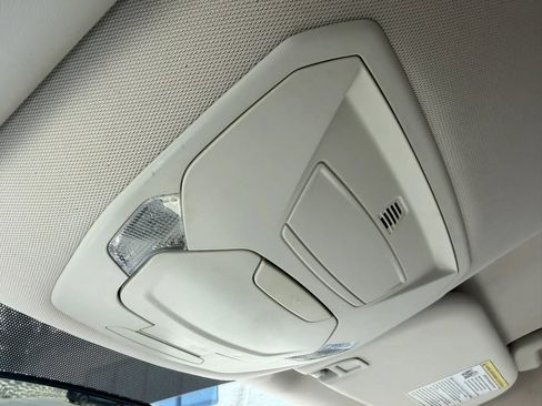 Used 2017 Ford Escape SE AWD/4WD image 39