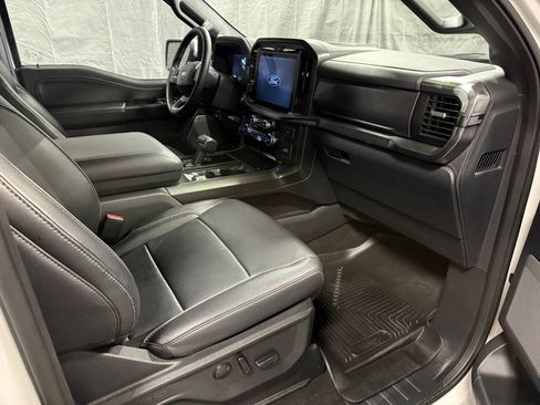 Used 2025 Ford F150 Lariat AWD/4WD image 13