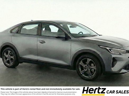 Used 2025 Kia K4 FWD image 1