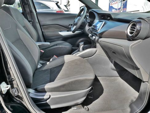Used 2020 Nissan Kicks SV FWD image 12