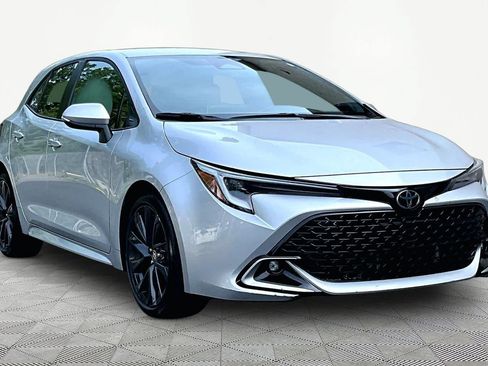 Used 2023 Toyota Corolla XSE FWD image 3